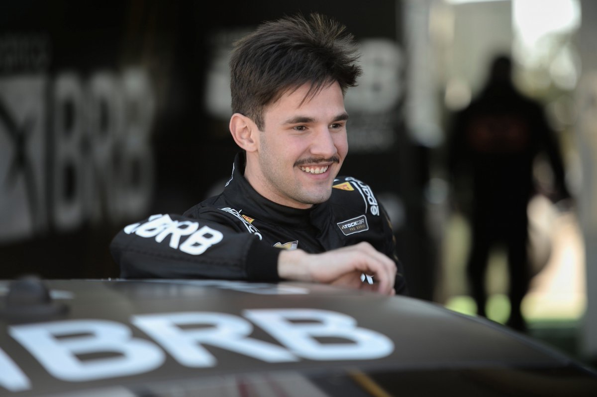 stock_car's tweet photo. Já tem gente antecipando o bigode da campanha do Novembro Azul, não é, Pedro Cardoso?
#StockFun https://t.co/4ZqRogHzON