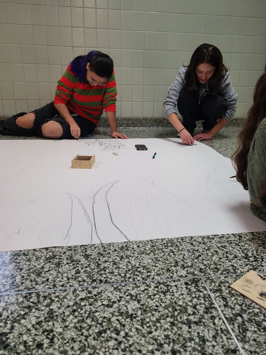 Behind the scenes of FHS safe #Halloween2022 ...Art Honor Society students are setting the stage for a spooktacular community event! Stay tuned as we make magic! #arteducation #artteacher #setdesign #muralart <a href="/FHSDalers/">FHS Dalers</a>