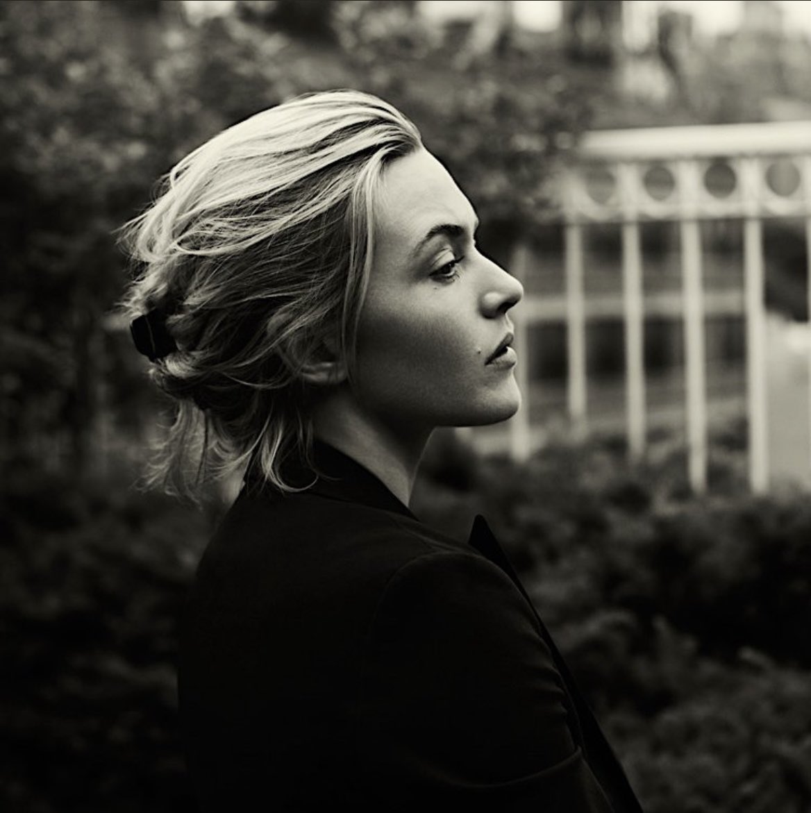 In the words of Evan Peters: Kate Winslet for being Kate Winslet!!!!!!! Happy birthday to an absolute icon. 