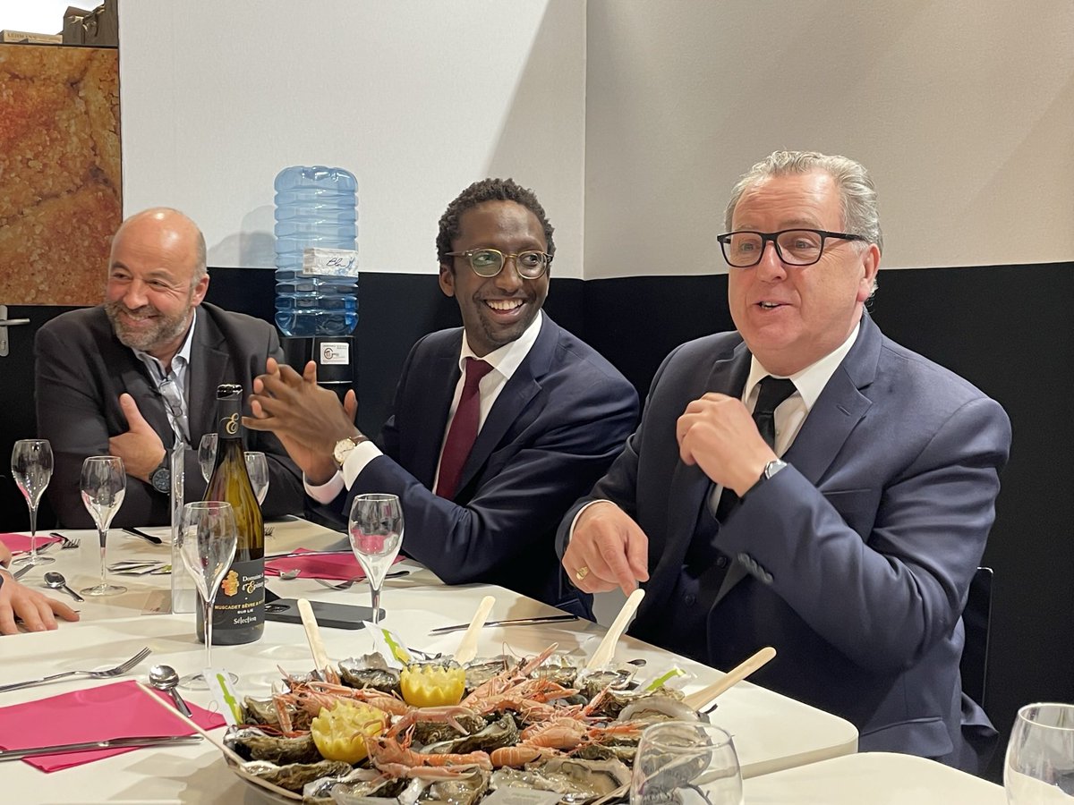 Depuis Homère on sait que la prescription interdit à l’homme mortel de conserver une haine immortelle.

Très heureux pour @RichardFerrand !
Les juges reconnaissent, une fois de plus, l’inanité des plaintes servies comme un supplice, contre lui, depuis plus de cinq ans.