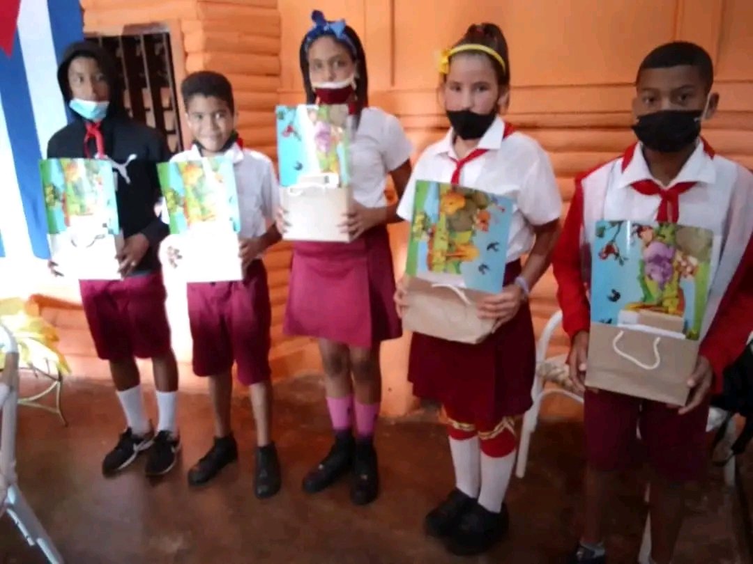 radioangulo's tweet photo. 🏞 Pinares de Mayarí continúa siendo protagonista de la Educación Ambiental 💚 para la protección de su biodiversidad por parte de sus lugareños, principalmente los infantes ‼️
#RadioAngulo #Radio #CmkoRadioAngulo #Holguín #Cuba https://t.co/1zneDGm8fp