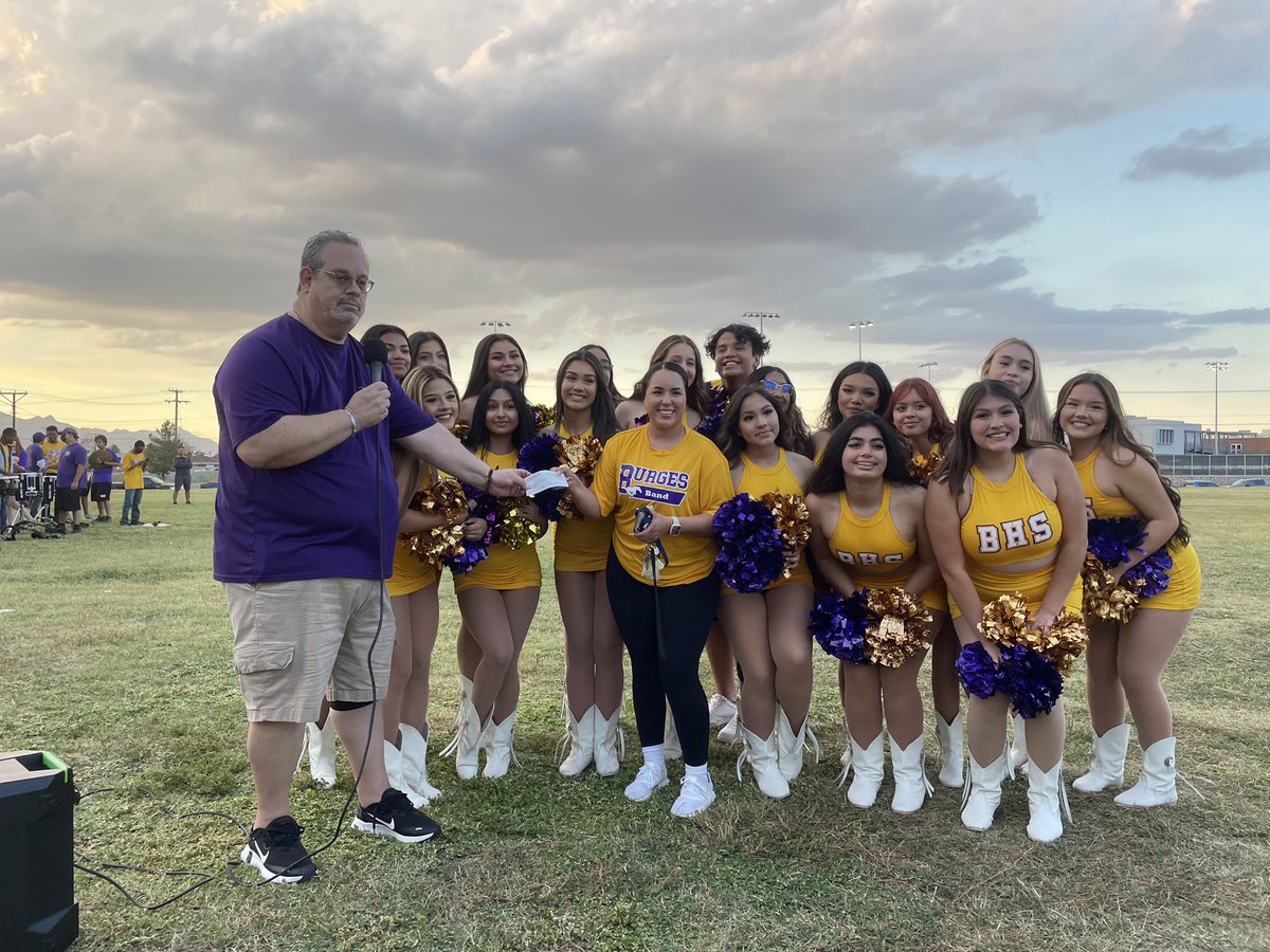 miadjemian's tweet photo. Another Great CVNA National Night Out 2022

Thank you to the Burges High Groups who performed, under Coach Alex Chairez . Stay Safe, Stay Strong. https://t.co/7VAxX4j8W7