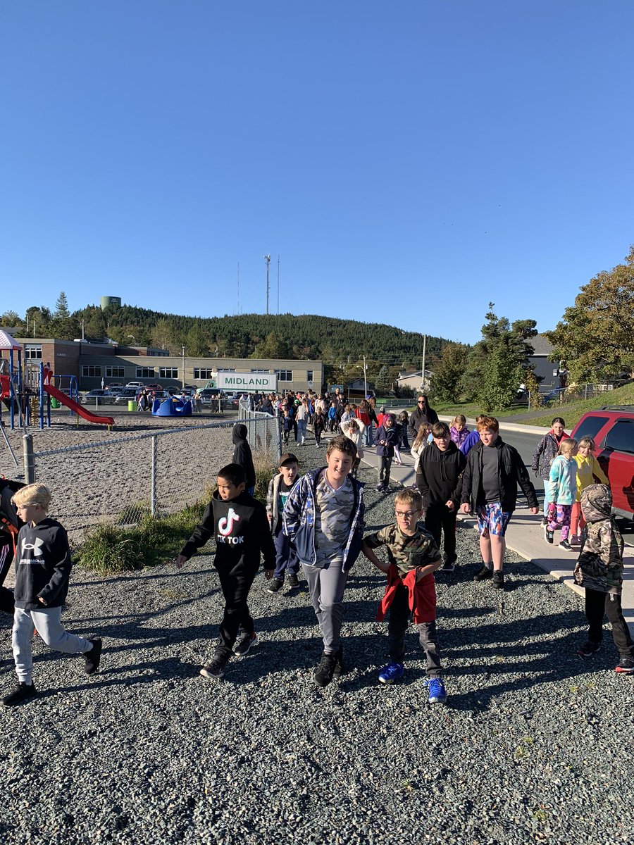 DowneyK10's tweet photo. Wonderful walk for breakfast this morning at SJB! Love to see all of our students being active together. Can’t wait for pancakes &amp; fruit 😋 🥞
#TDWalkforBreakfast2022 #EveryBreakfastCounts 
@ActiveSchoolsNL @KidsEatSmartNL @sjboscoschool @BurseyMyranda @MalloryPeddle https://t.co/TwdaxiTioX