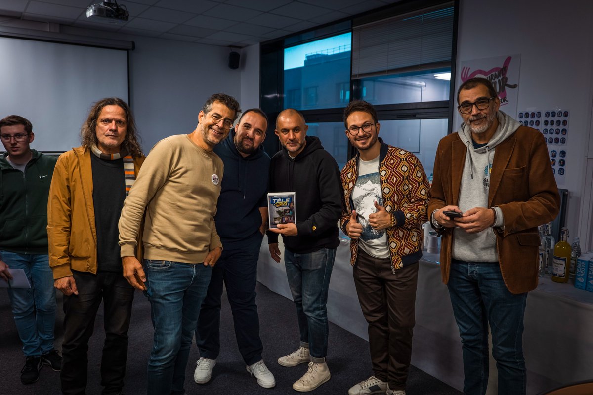 PatrickSarrea's tweet photo. Le podcast de "le grand quiz des gamers" pour @restosducoeur #radiorestos est dispo ici :
https://t.co/BZGo3al7U5
@bertrand_amar @Mattlefou @alexnassar @Marcuszeboulet @JulienChieze #AlexPilot et tous les autres. (photos d'Alex Pilot 😍) https://t.co/lTWcQXyQf7