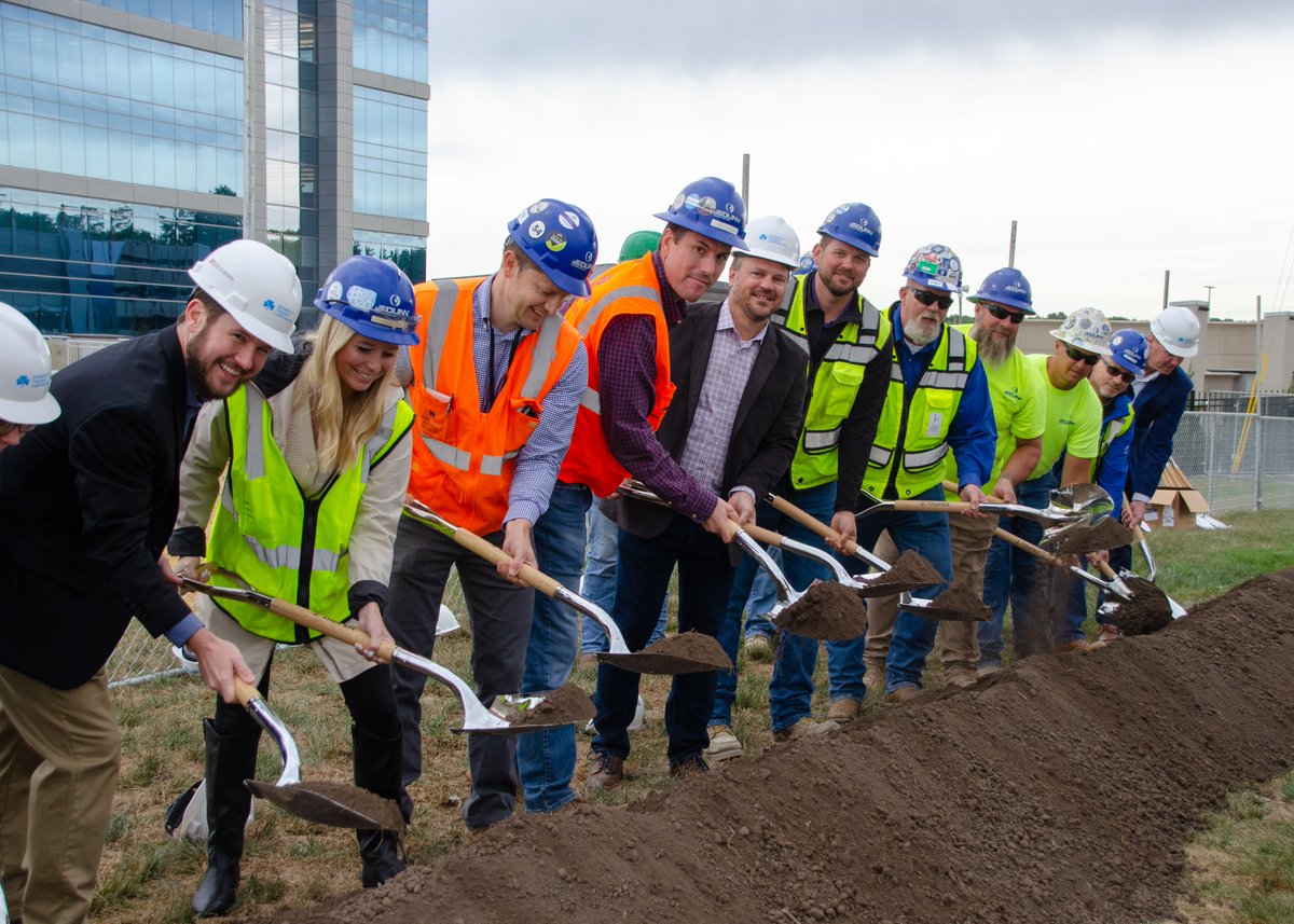 JE Dunn Construction tweet media