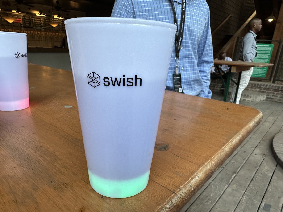 SwishData's tweet photo. Swish had a great time last night, sponsoring the #PublicSector dinner at the @confluentinc  #KafkaSummit #current22! https://t.co/XNnaREzVOd