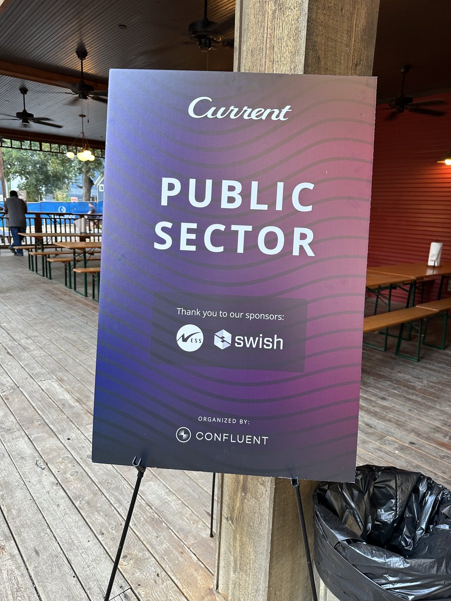 SwishData's tweet photo. Swish had a great time last night, sponsoring the #PublicSector dinner at the @confluentinc  #KafkaSummit #current22! https://t.co/XNnaREzVOd