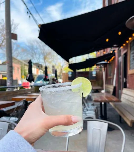 RiversideBIA's tweet photo. Enter for a chance to win in our 5th and final #QueenEastEats ‘22 #giveaway!! You could win a gift pack from 4 local restos/bars in @RiversideBIA &amp; @LeslievilleBIA. Enter by 11:59PM on Tues Oct 11th via https://t.co/8o9HGXkI8u https://t.co/l9QvpzXxBF
