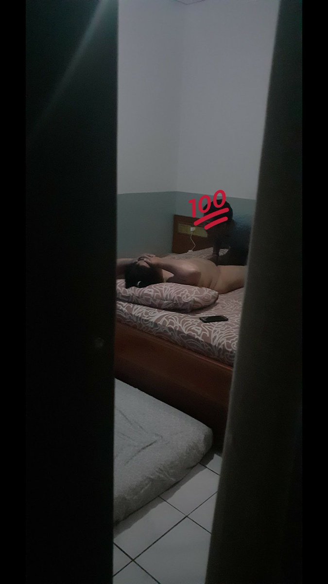 nurmi09's tweet photo. mijitnya cari yg pass mulu😂😅
diintip lg ma misua hdeuh https://t.co/yqmddbmp0i