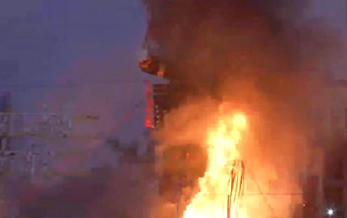 indiavoicenews's tweet image. #Uttarakahnd : देहरादून के परेड ग्राउंड में दशहरा के अवसर पर रावण का पुतला जलाया गया।

#Dehradun #Dusshera2022 #DussheraFesival #RavanDahan #VijayaDashmi