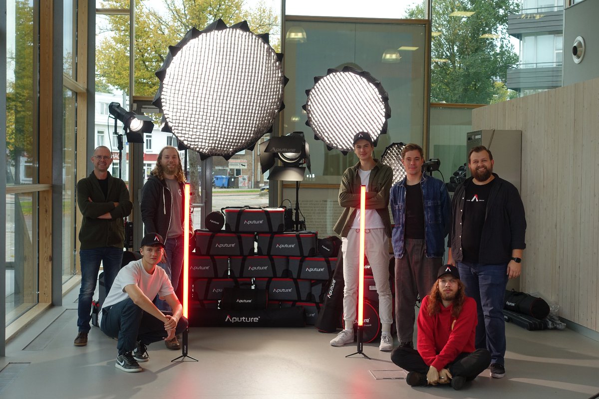 Today we dropped off the first batch of <a href="/AputureLighting/">Aputure</a> lights at <a href="/HKUtrecht/">HKU</a>. 4x 600X, 18x 300X, 18x T4c and a variety of modifiers and <a href="/ManfrottoNL/">Vitec Imaging Distribution Benelux</a> air cushioned light stands.