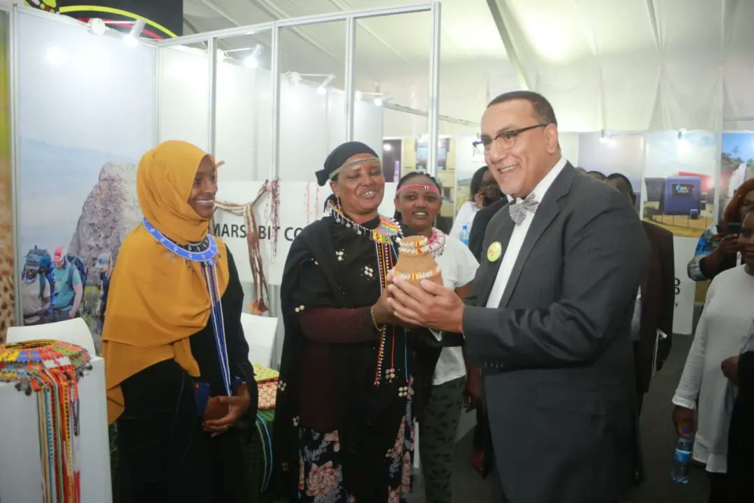 goplacesdigital's tweet photo. Hon. Najib Balala and Dr. Betty Radier at MKTE 2022

#MKTE2022 #RediscoverTheMagic 
#GoPlaces #GoPlacesDigital
#ChefsDelight 
@Bomasofkenya 
@MKTravelExpo 
@magicalkenya 
@tunajibu 
@aabradier https://t.co/xe0Bv36MoJ