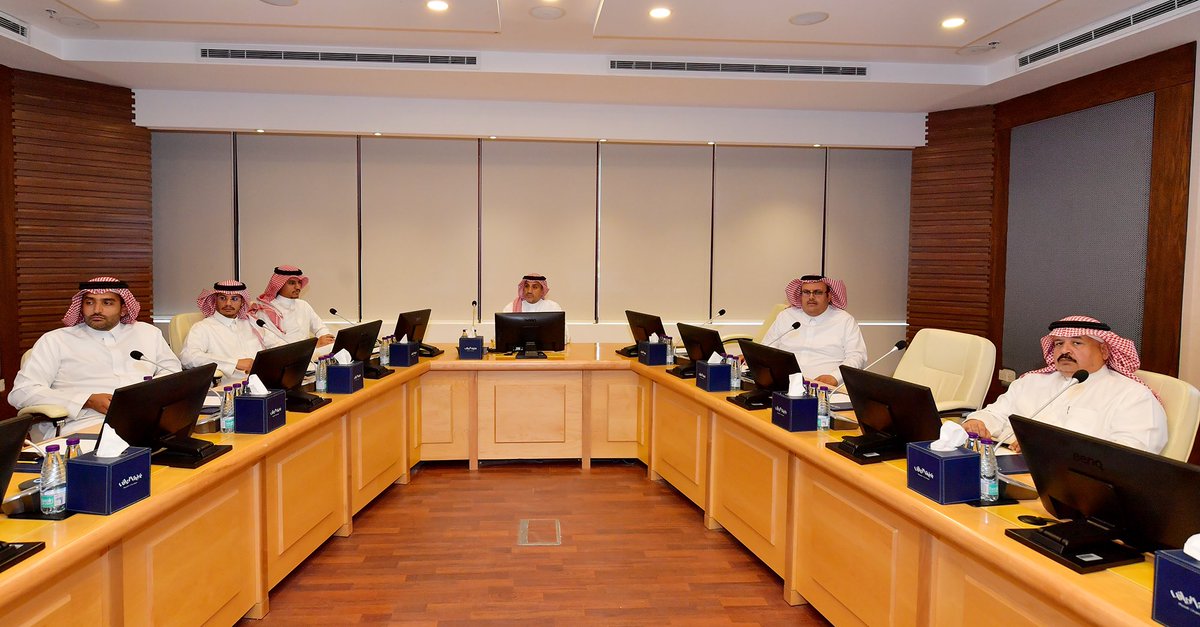 RiyadhChamber's tweet photo. لجنة المقاولات بـ #غرفة_الرياض ،تعقد اجتماعها الثالث عشر برئاسة م. أسامة السابق، استعرضت خلاله أهم مستجدات التوطين والمقابل المالي، ومناقشة خطة عمل اللجنة وأبرز مبادراتها. https://t.co/LD4YN2xoyQ