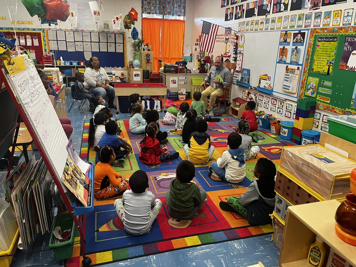 MtCarmelES_HCS's tweet photo. Thank you @mr_bsclass for coming to read to Mrs. Cannon’s class for day 3 of #GaPreKWeek!! @HenryCountyBOE @KrystalLRichter @cmjonesx2 @ShandraSupports @iammrsbolds @MediaNikkiAdams #MustangsRock
#ExpectEarlyLearningHCS https://t.co/Z2Q9Pp7GNR