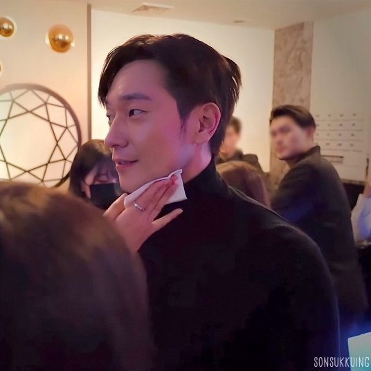 ssonskk's tweet photo. Babe screaming massive CEO vibes https://t.co/MYPMicLw6V