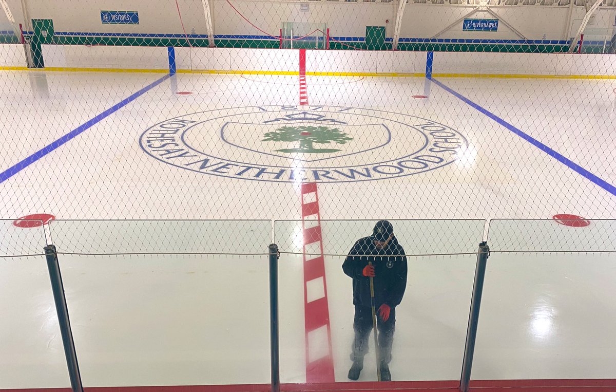 RNSPrepBoys's tweet image. Huge THANK YOU to our maintenance/ Arena staff for all their hard work on getting the Dr. C.H. Bonnycastle Memorial Arena ready for the 2022-23 season!! #FreshIce #CleanSheet #LetsGo #TheCastle @RNS1877 @RNSAthletics @RNSPrepHockey #RiverHawkey #FearTheFlock 🥅 🏒 📚