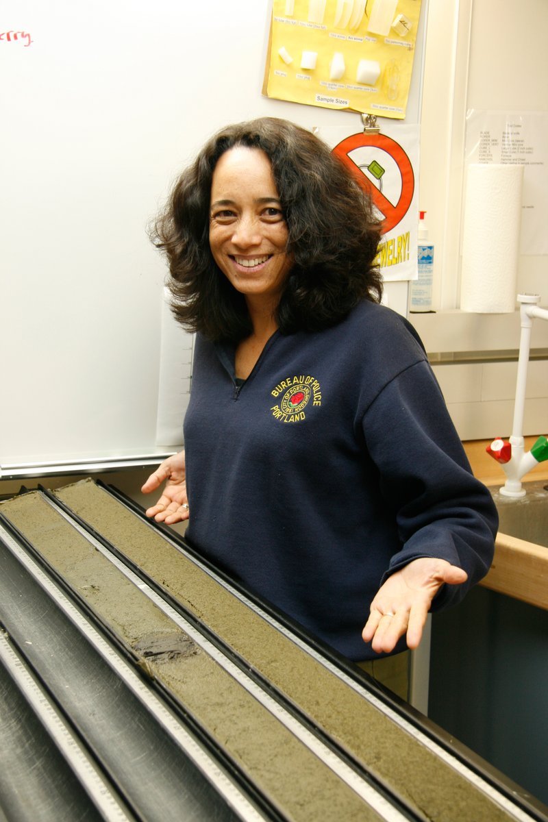 JRSO_IODP's tweet photo. UC Santa Cruz (@ucsc) professor Christina Ravelo was awarded the Maurice Ewing Medal by @AGU. She sailed on @TheJR for #IODP #Exp323 as Co-Chief Scientist, and on #Exp363 and #Exp383 as a stratigraphic correlator. Congrats! https://t.co/kmWhhvQt1G #JRSO #NSFfunded @NSF https://t.co/ybiRpKMOf5