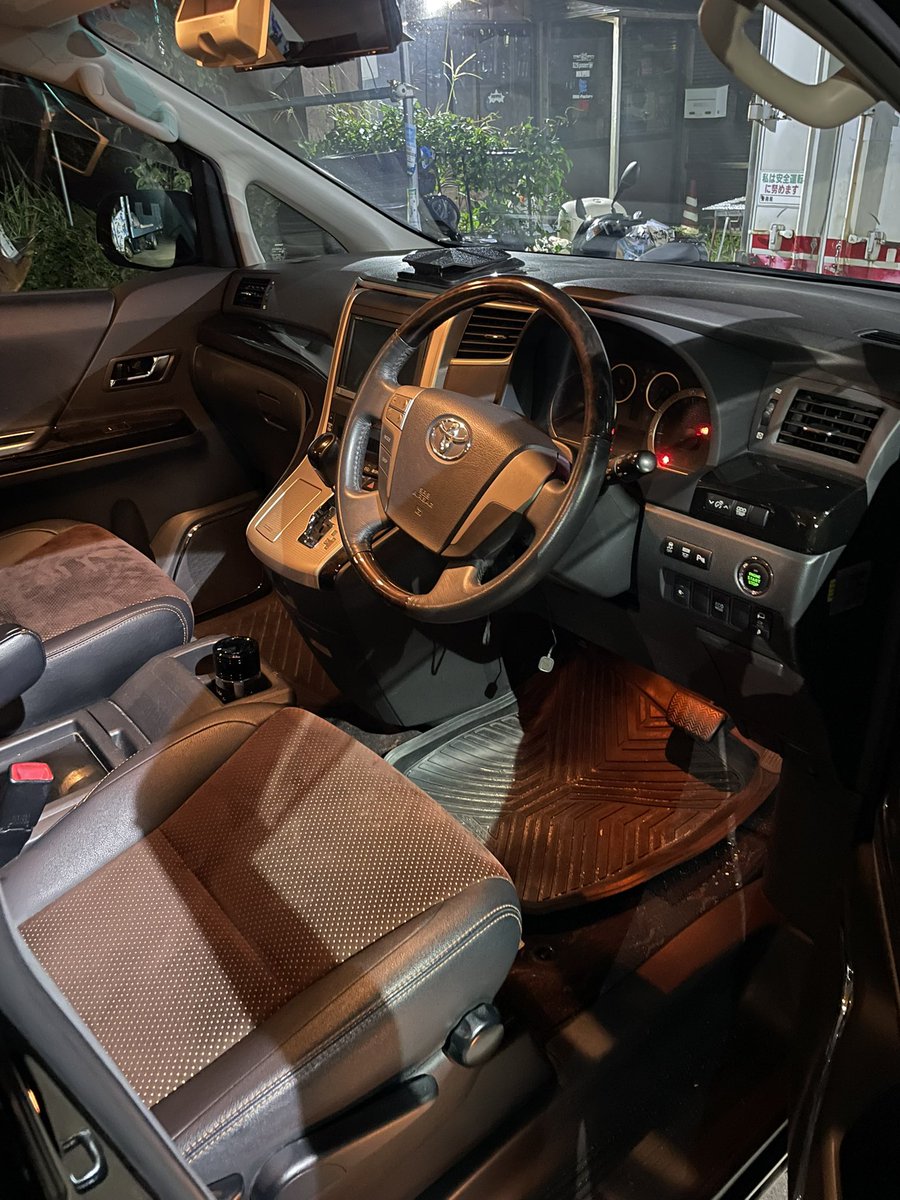 rocketobunny86's tweet photo. 在庫車入荷

20アルファード後期
タイプゴールド2
137000キロ
両側パワスラ
電動バックドア
フリップダウン付き

少し前に新品CVT載せ替え済み

綺麗な車両になります！
気になる方はDMかコメントください！😎

#mkbase #拡散希望 https://t.co/aXM4RCF9Dc