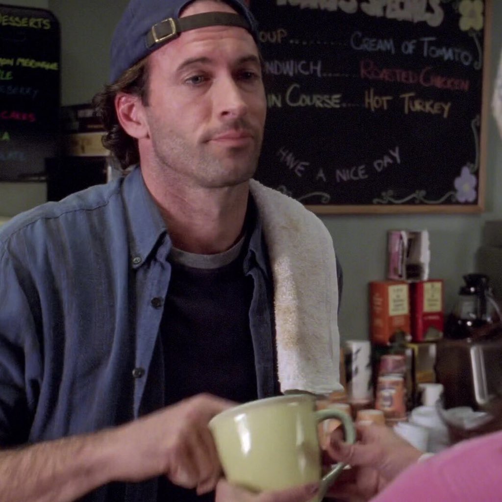 javajunkiebest's tweet photo. happy 22 years of luke and lorelai <3 https://t.co/uTSrSrtdNJ