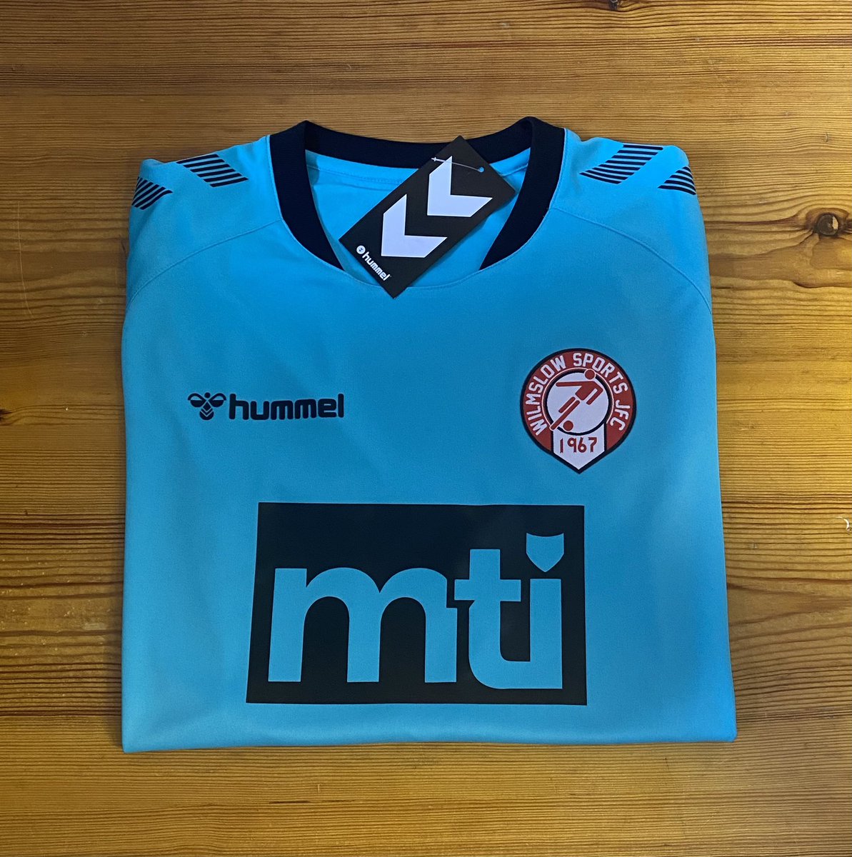 PGSportsUK's tweet photo. New @hummel1923 gk kit 🧤🧤 for @WilmslowSports ⚽️ kindly sponsored by @MTI_Technology 😊👍🏻 https://t.co/JyCxqlR9U8
