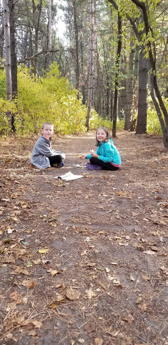 McMahonFirsties's tweet photo. "We get to use glue in the woods!" #mcfirsties #handsonlearning #fostercuriosity #wonder #getoutside #firstgradeforesters https://t.co/XBewExR59B