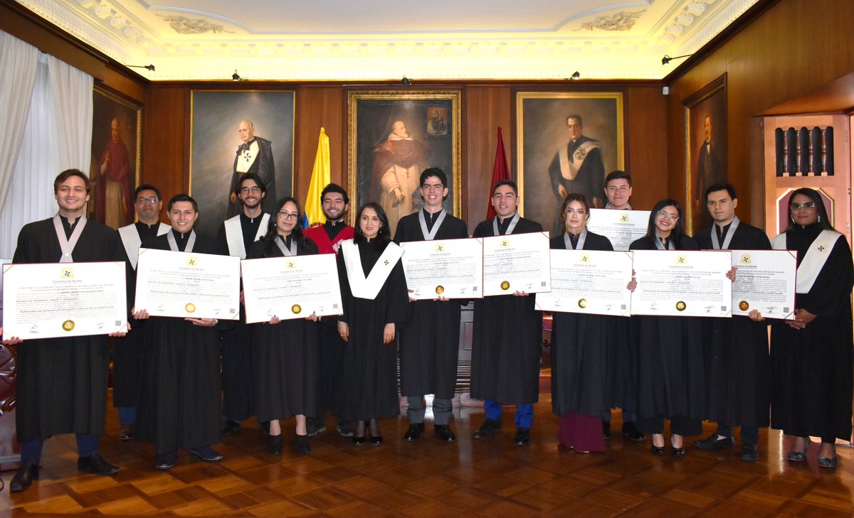 Ayer tuvimos la ceremonia de grados de <a href="/MACC_URosario/">MACC_URosario</a>, esta 4ta cohorte contó con la presencia de las 3 primeras mujeres profesionales en MACC de Colombia! 
Les deseamos muchos éxitos a todos los graduandos y sabemos que van a dar lo mejor de sí en esta nueva etapa de sus vidas🎓