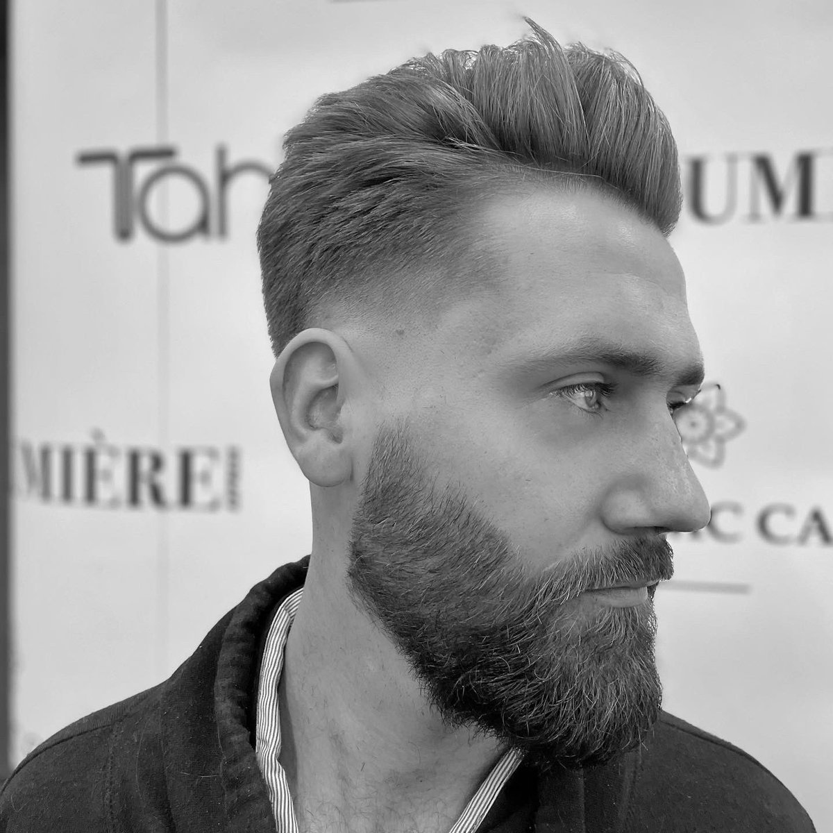 Prepara tu #cabello y #barba como te mereces 😜
¡Haz tu reserva!

#sevilla

📍 C/ Padre Damián, 17. 954 08 78 79
📍 C/ Luis de Morales, Ed. Meliá Lebreros, 2. 955 22 46 30

 #classic #menstyle #mensfashion #arteropeluqueria #tahe #barberadvance #thebarbershopbypacolopez