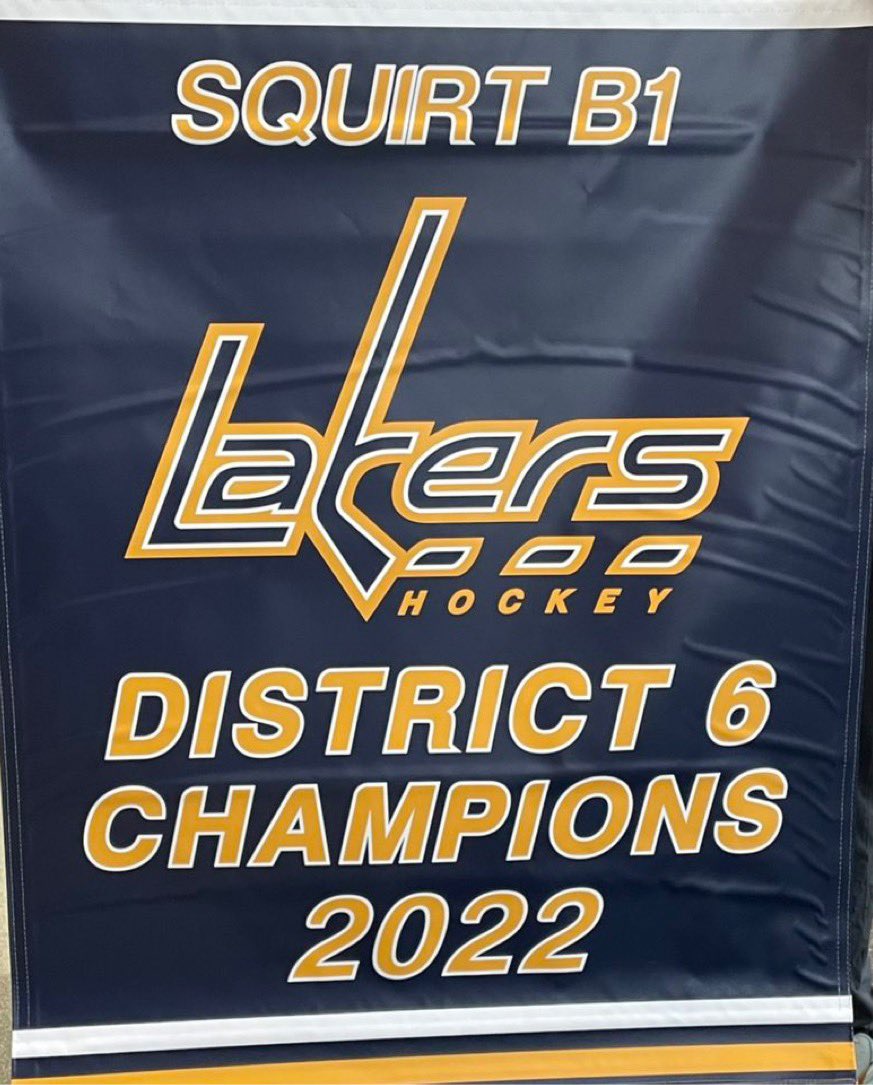 PLSquirtB1's tweet photo. The Lakers Squirt B1 team from 2021-2022 got together last night for a quick photo with the banner they earned last season. It will be hung at Dakotah to showcase their awesome achievement. Congrats boys & coaches!
@PLSHockey @YouthHockeyHub #plsha #lakersnation #lakershockey https://t.co/jQswwAsLg4