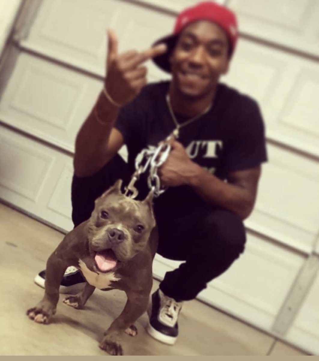 _103thuggin's tweet photo. Long live #BoutADollarButta
Did it all in a pair of air forces💙💪🏾
#4LB 🦍 https://t.co/NgRj2vIbaz