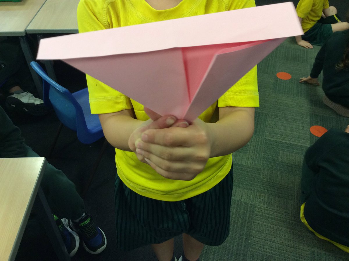 MrsBridgeEPS's tweet photo. Y2 have been reading the story, The Proudest Blue. We have been discussing how Asiya felt wearing her hijab. We then made some paper boats with words describing how she felt to add to our whole school display #WeAreBrightFutures https://t.co/2yA9KT1MQR