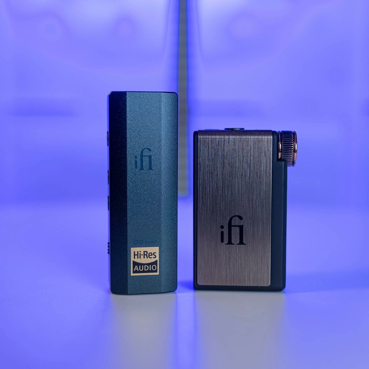 moonaudio's tweet photo. On the go? Don't leave your HiRes at home:  https://t.co/pOdXzYJonX 

@ChordAudio @ifiaudio @astell_kern #clarus #DACs #Portable  #BuyingGuide #DAC #Audiophile #USB #GoodSound #Headphones #MusicLover #MusicIsLife #Chord #iFiAudio #Clarus #AstellnKern #BestDAC  #PortableDAC #Audio https://t.co/tYLeAkMBBI