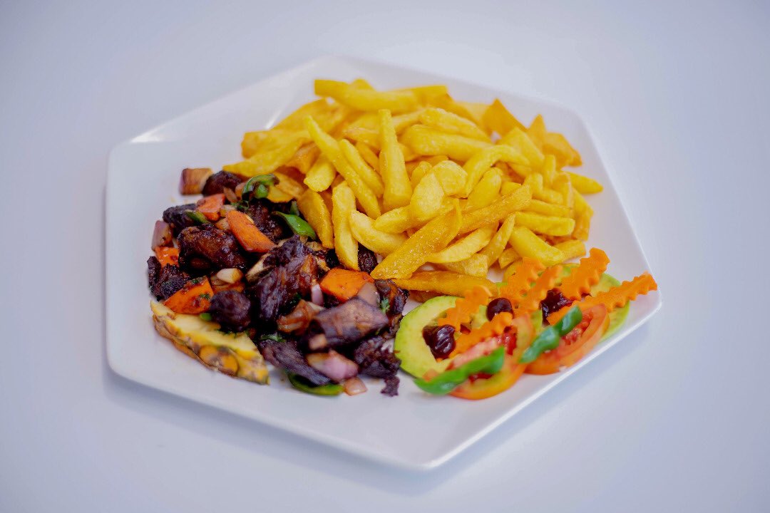 MlimaCafe's tweet photo. 15% discount all meal you order until Sunday 9th October! 

Look through our menu here https://t.co/QvSGVo1MOx and make your order. #Mlimacafe #UgandaAt60 https://t.co/ZaMIE1iOGn