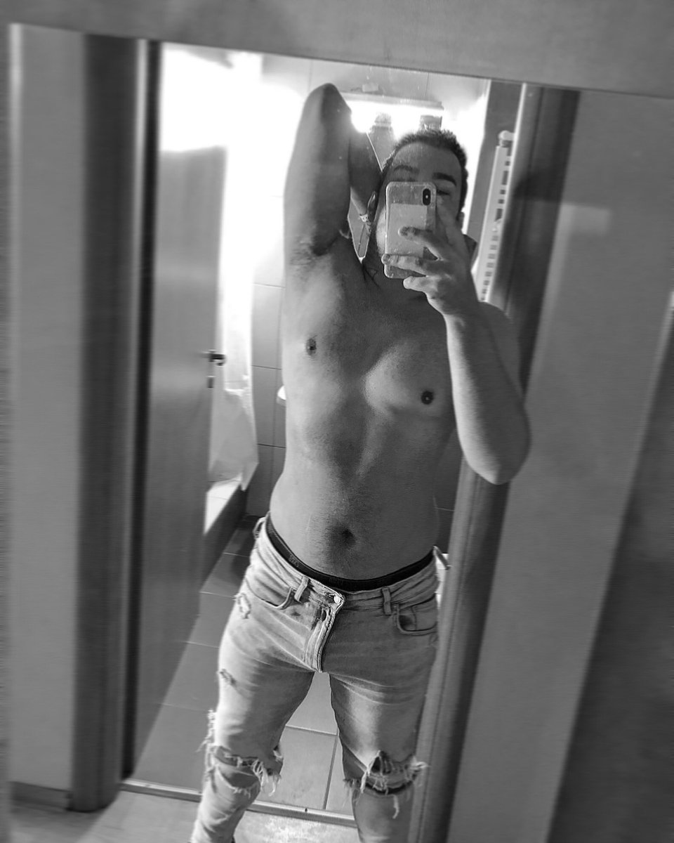 andrei_chupapi's tweet photo. #NewProfilePic https://t.co/3A4yk2MpWp