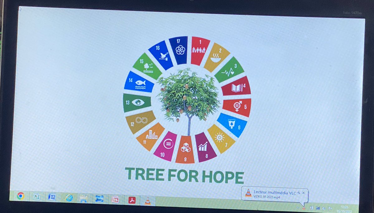 GWP_CAf's tweet photo. 3/3 … les effets des #changements climatiques. Ceci afin d’éliminer la faim et réduire la pauvreté notamment chez les population vulnérables telles que les #femmes, les jeunes et les #filles .
#TreeForHope #engagementsdespartenaires https://t.co/O62ND4LIcU