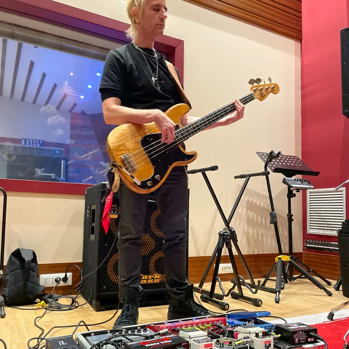 LalloMauro's tweet photo. No.vox in studio https://t.co/E8ITerRpBD