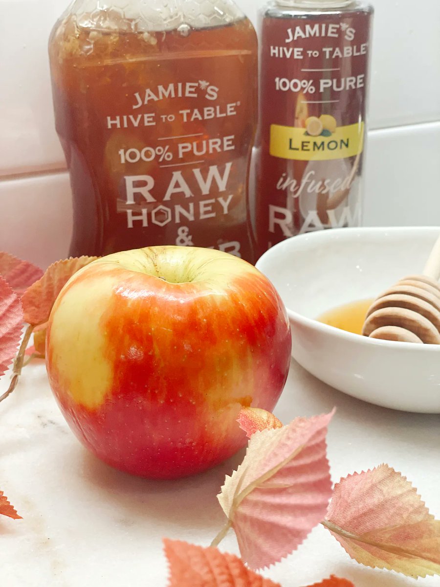Jamiehive2table's tweet photo. Happy World Teachers’ Day! So grateful for all of our hard-working, compassionate teachers. You deserve to be celebrated most days, but today we hope you feel extra appreciated 🍎 https://t.co/jBFV2AxU0j