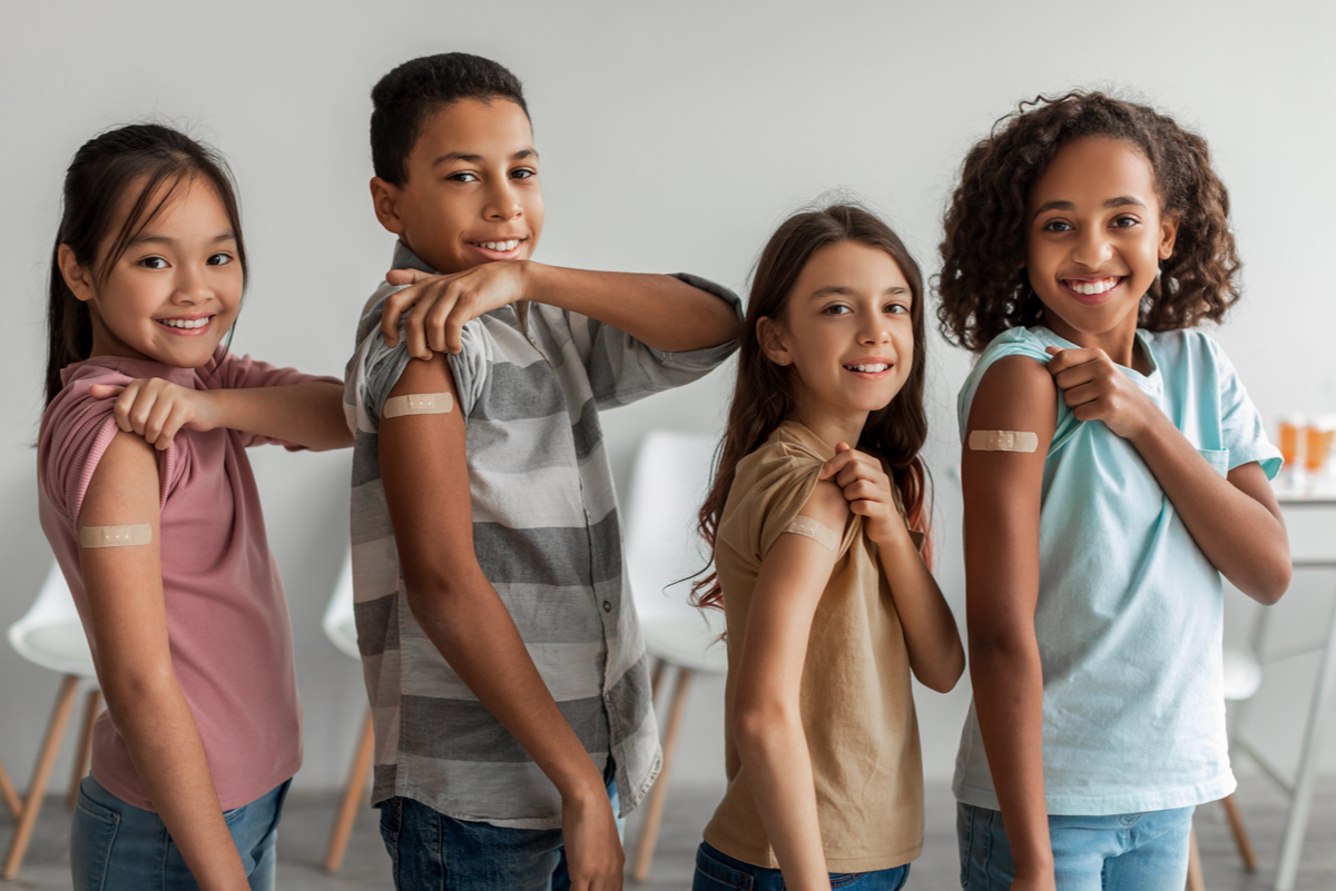 DurhamHealth's tweet photo. Attention all #grade7 #grade8 students and parents!
Don’t miss out on free vaccines. 💉 Return your consent today!
#HepatitisB #Nimenrix #HPV https://t.co/Dkz5GWlU84