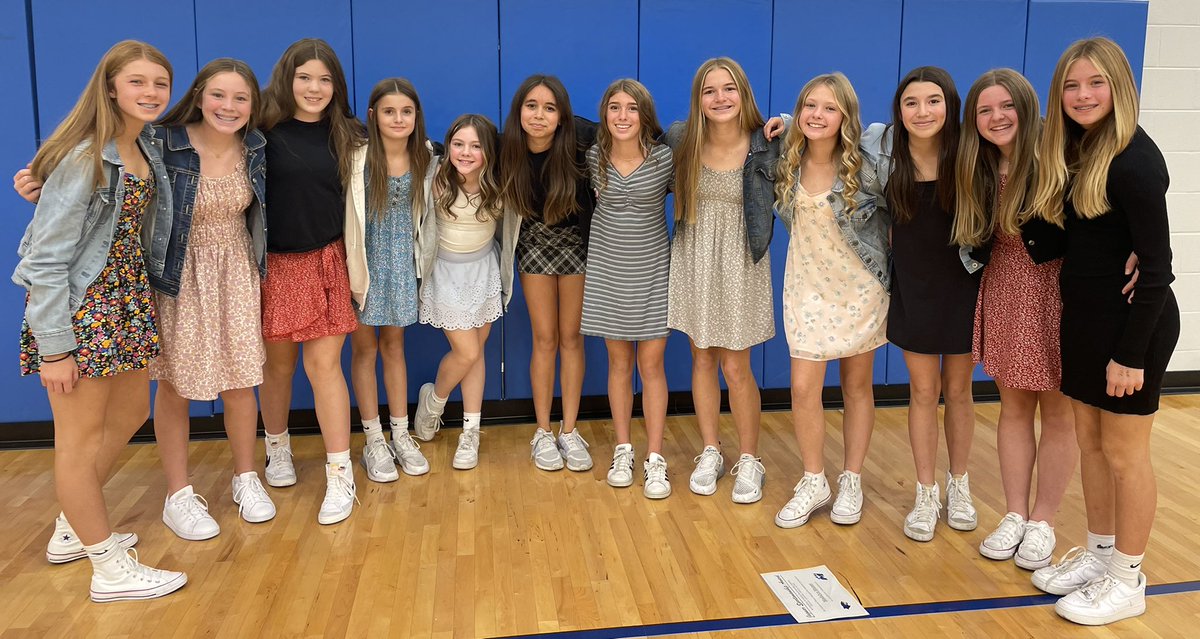 MoodysMath's tweet photo. My 7th grade Jags looking sharp! Playing our last home game of the season against the Panthers starting at 5:00!!!
@memorial_ms @MMS_Athletics1 @HBJagsVball https://t.co/OAEQ2ZVtku