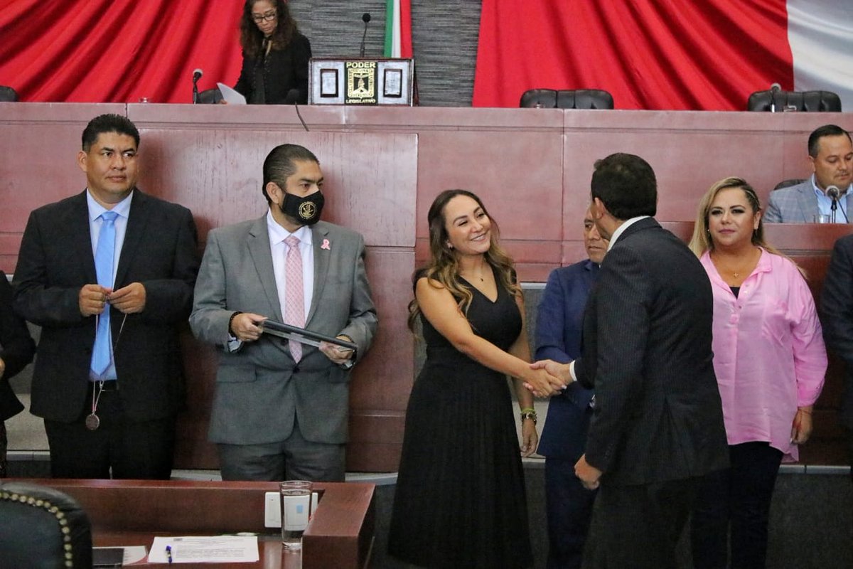 MorelosCongreso's tweet photo. #CongresoMorelos otorga el Premio Estatal del Abogado "Antonio Díaz Soto y Gama" 2022 en la categoría al Mérito Académico en las Instituciones de Enseñanza del Derecho a: 

🏅⚖ Lic: Daniel Argumosa Gómez

🏅⚖ Dr. @EliasBarud

🏅⚖ Dr. Ana M Castro M

🏅⚖ Dra. Graciela Quiñones https://t.co/g8b3gs2TJk