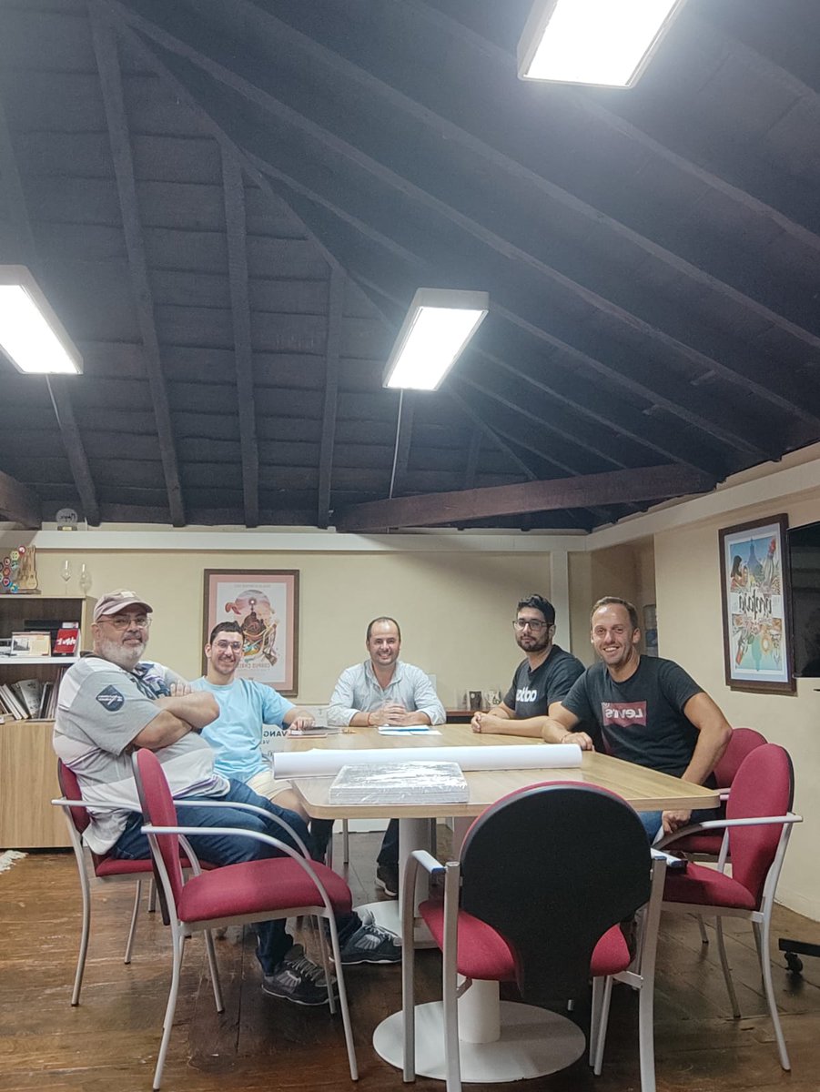 Ayer nos reunimos con Alexis para seguir trabajando de cara al próximo Carnaval 2023.🥳

#MurgaLosTrinkosos #LaOrotava #YoSoy9f
