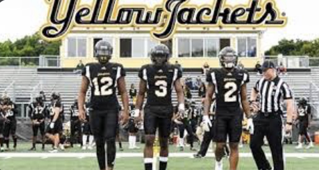 After a great conversation with <a href="/CoachKKulzer/">Kris Kulzer</a>, I am blessed to receive an offer from <a href="/AICFootball/">AIC FB</a> <a href="/RFReichert/">Rich Reichert</a> <a href="/jerryflora1/">jerry flora</a> <a href="/KyleMoodt/">CoachKyleMoodt</a>