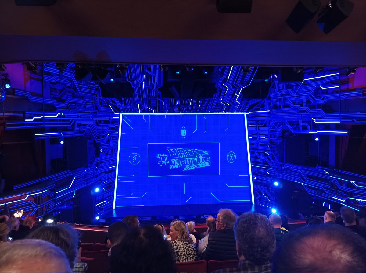 Few days away in London time to see #backtothefuturethemusical
