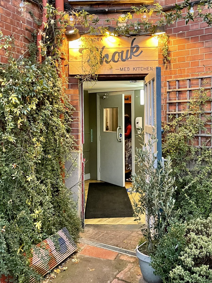 ciaraquill's tweet photo. Dinner in #Dublin #Drumcondra #Shouk 🥙 😋 https://t.co/EE4cIBxk2v