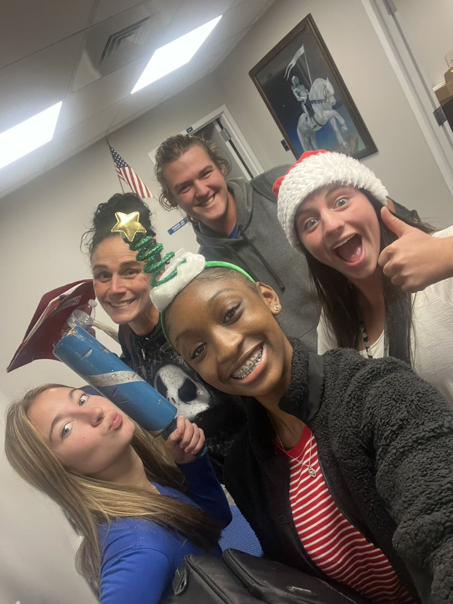 shsclass2024's tweet photo. @SterlingSGA https://t.co/uaLcYq3rjQ
