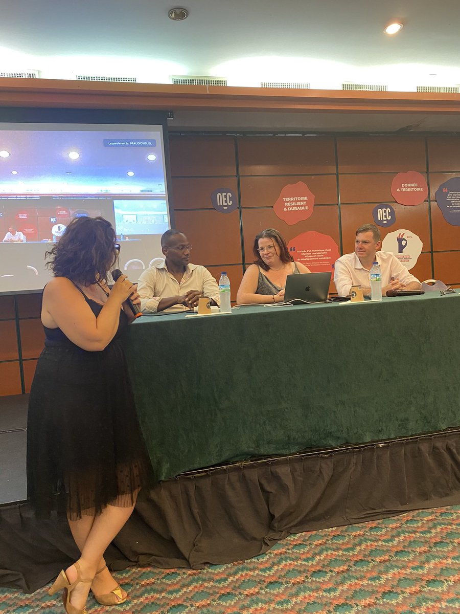 upandspace972's tweet photo. #Nec972 #Necmartinique  🔴Now 🎤 conférence sur la #mediationnumerique en #sante #Monespacesante @DorieBruyas @laMednum @gnizon @ArsMartinique @ANCTerritoires https://t.co/BeOLYOyWrS