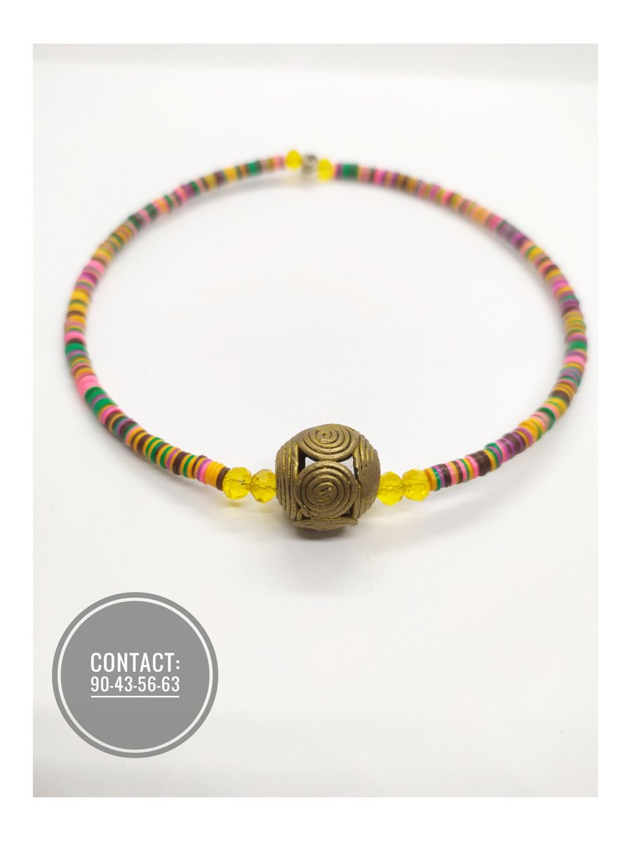 AyanaCrea's tweet photo. Des perles heishi tendance et les bijoux en bronze en résultat de ces jolis colliers 
Simple ou avec sa paire de boucles d'oreilles.

#TgTwittos #ayanacrea #handmadejewelry   #Togo https://t.co/X63Rs88eTF