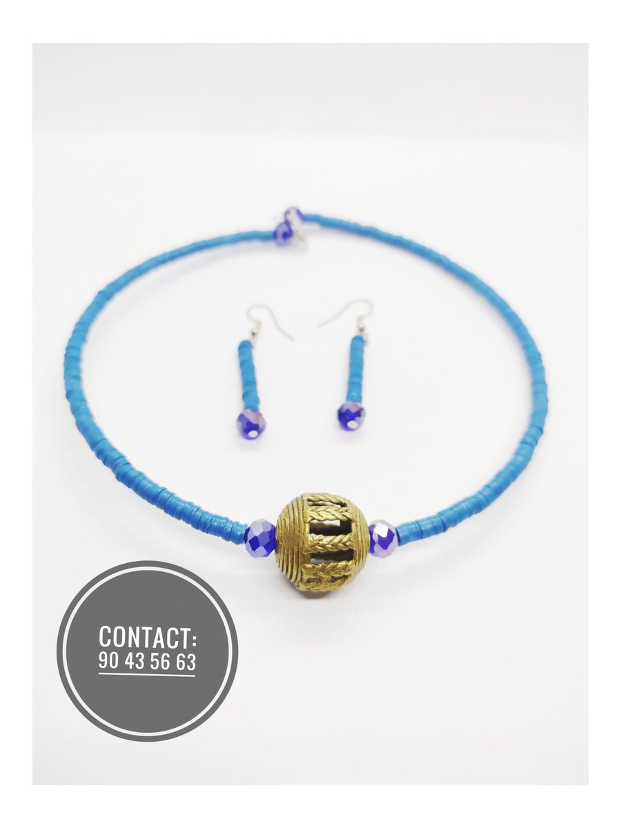 Des perles heishi tendance et les bijoux en bronze en résultat de ces jolis colliers 
Simple ou avec sa paire de boucles d'oreilles.

#TgTwittos #ayanacrea #handmadejewelry   #Togo