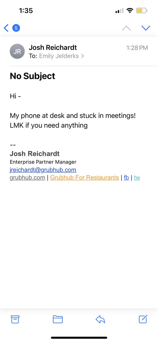 jeldsss's tweet photo. Find you a man who emails you when he’s busy at work 😂🥹 https://t.co/55RSQjgRml