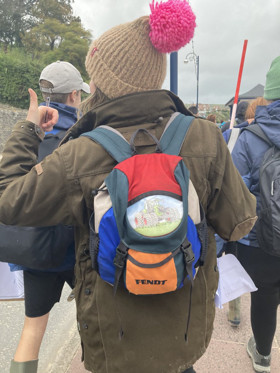 SibfordGeog's tweet photo. Best geography rucksack ever! @SibfordOxon https://t.co/U0uNyrz3QY