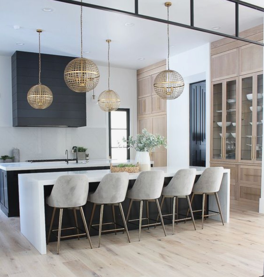 TimelessKitchDz's tweet photo. A5. the big square box trend unnerves me a little, I want us to make sure that scale and proportion actually works in the space #KBtribechat #timelesskitchendesign #seattledesigner
@DiscoverZephyr
@KBtribechat https://t.co/MnSIOJC5Kw